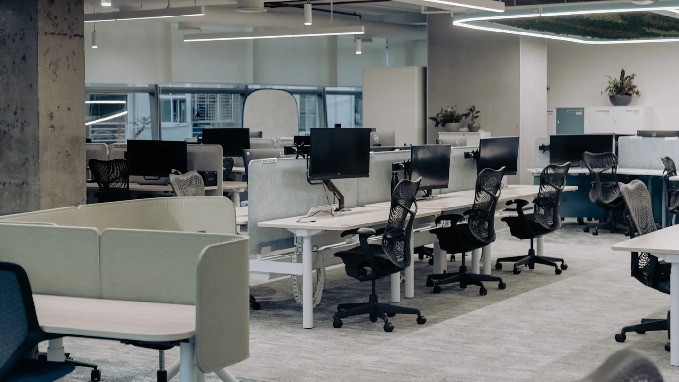 Espace de travail professionnel, bureau de consultant en conformité