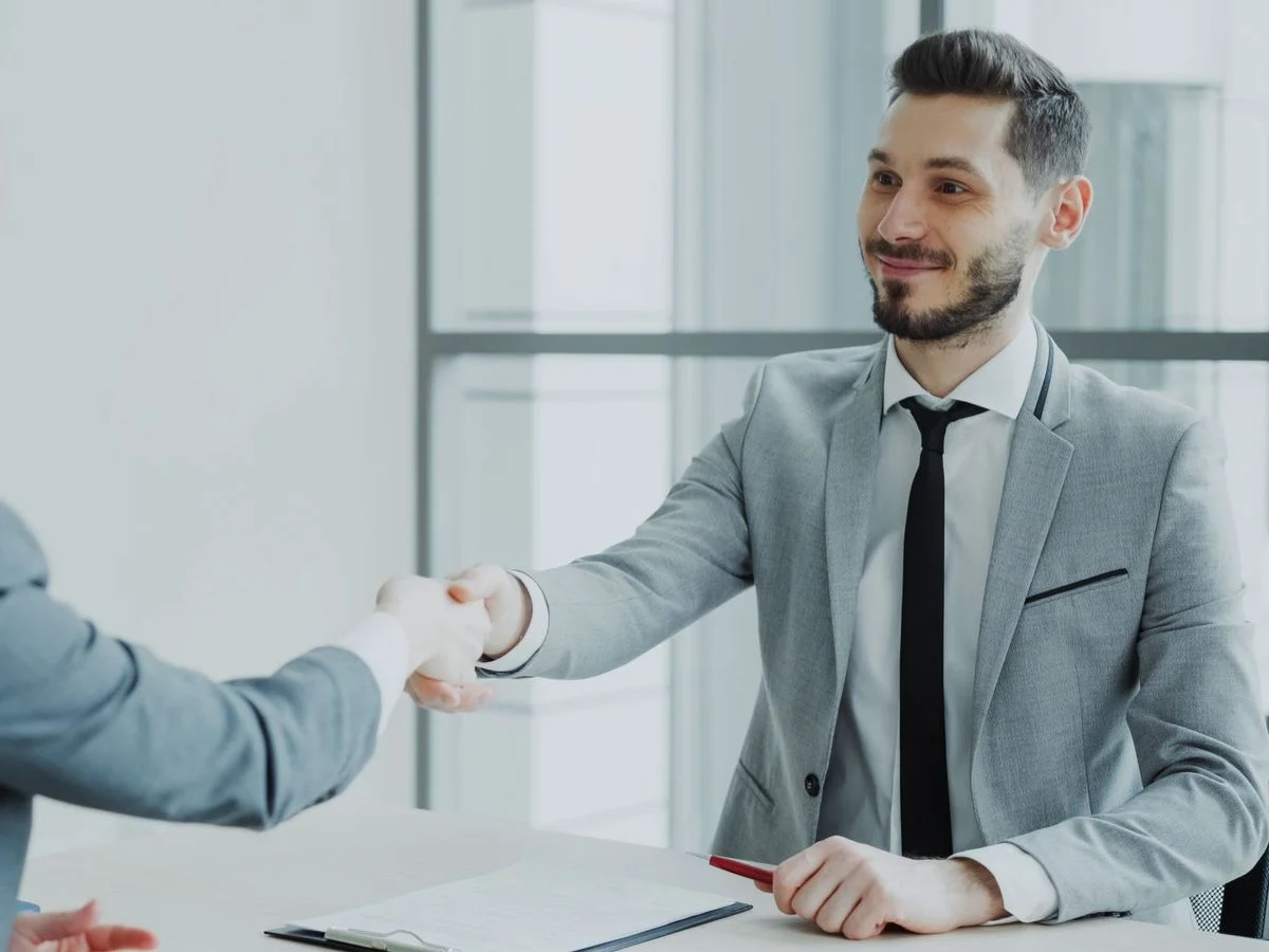 Responsable d'organisme de formation signant un contrat avec un organisme certificateur Qualiopi