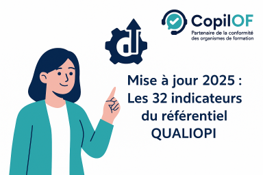 Femme professionnelle pointant des éléments sur un écran, expliquant la mise à jour des 32 indicateurs QUALIOPI